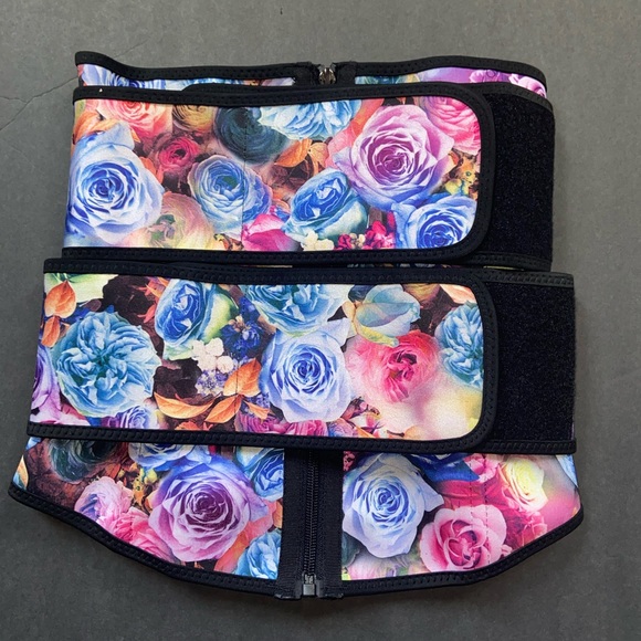 Rose Print Latex Waist Trainer - Picture 5 of 5